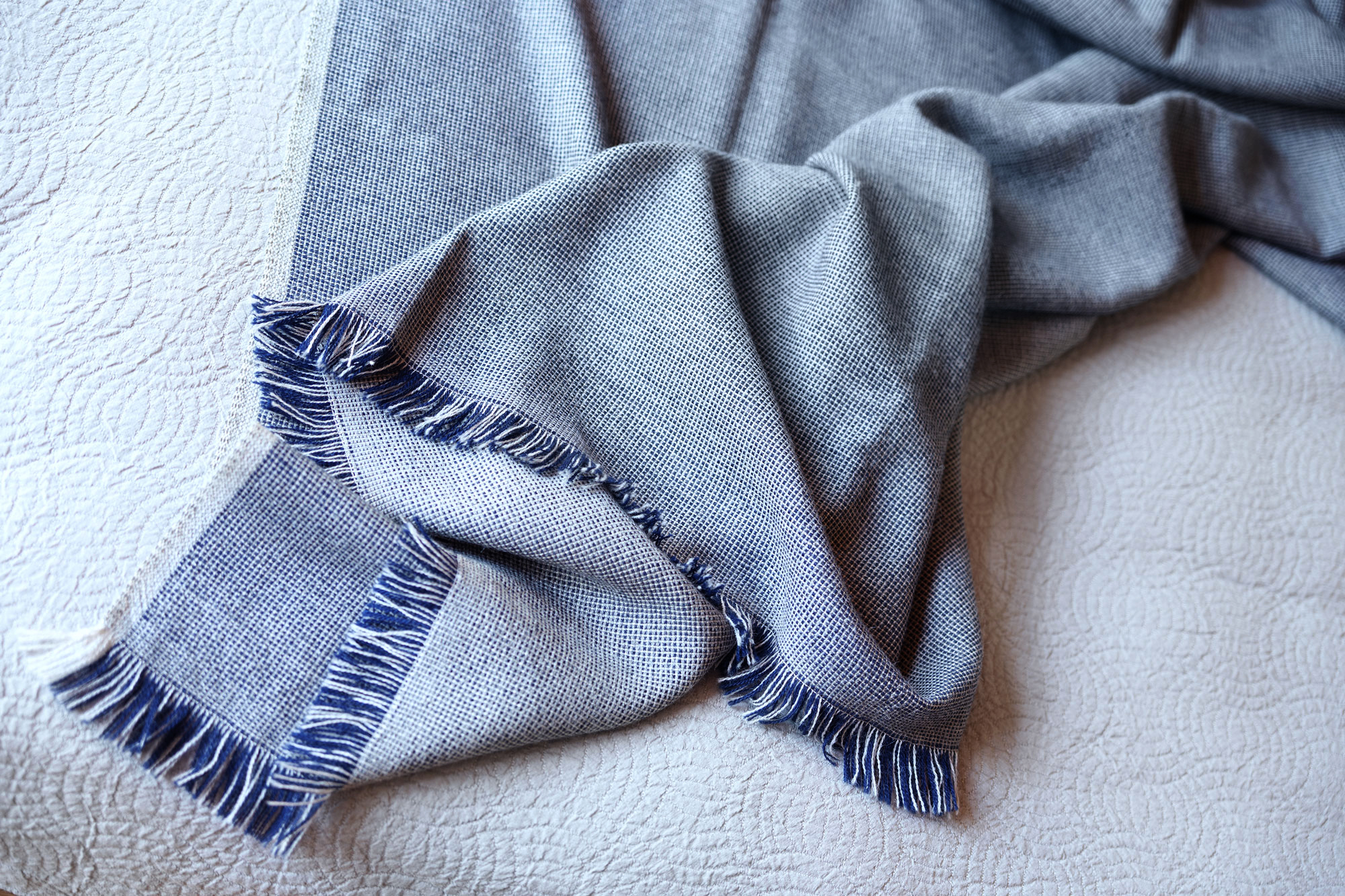 羽毛布団など布団(ふとん)の専門店 | 株式会社石田屋