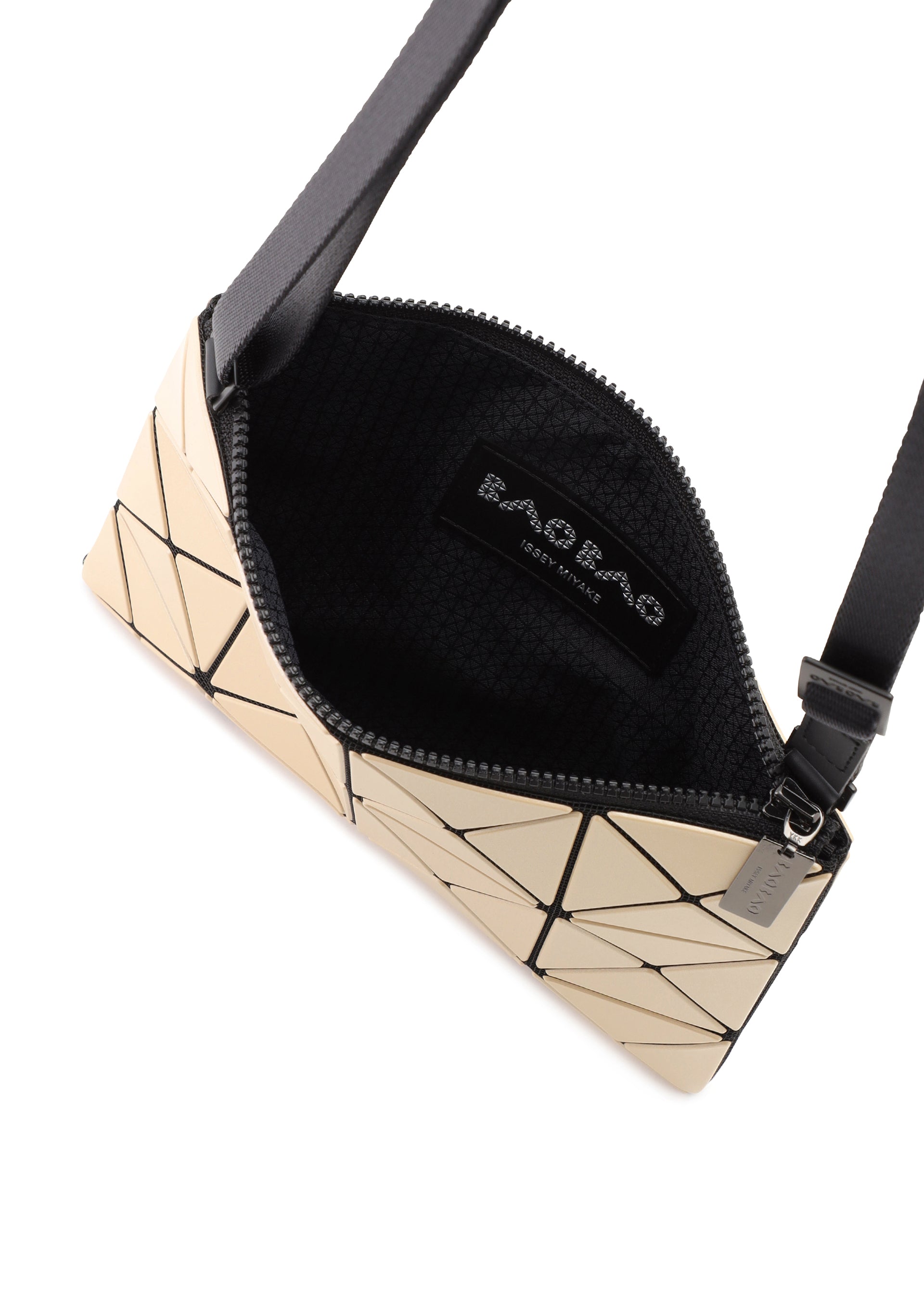 LUCENT METALLIC – isseymiyake.com