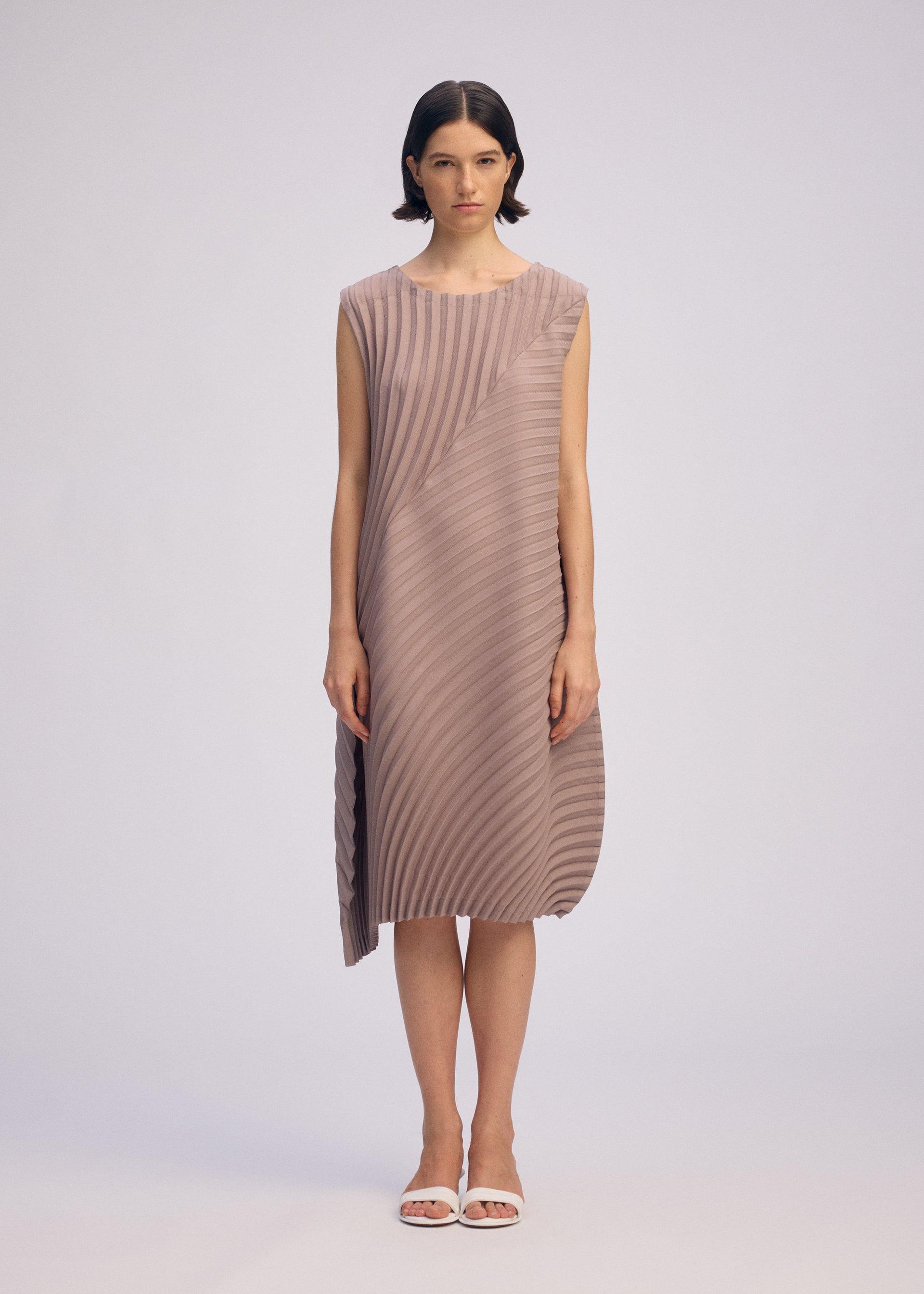 ウィメンズ／ワンピース – isseymiyake.com