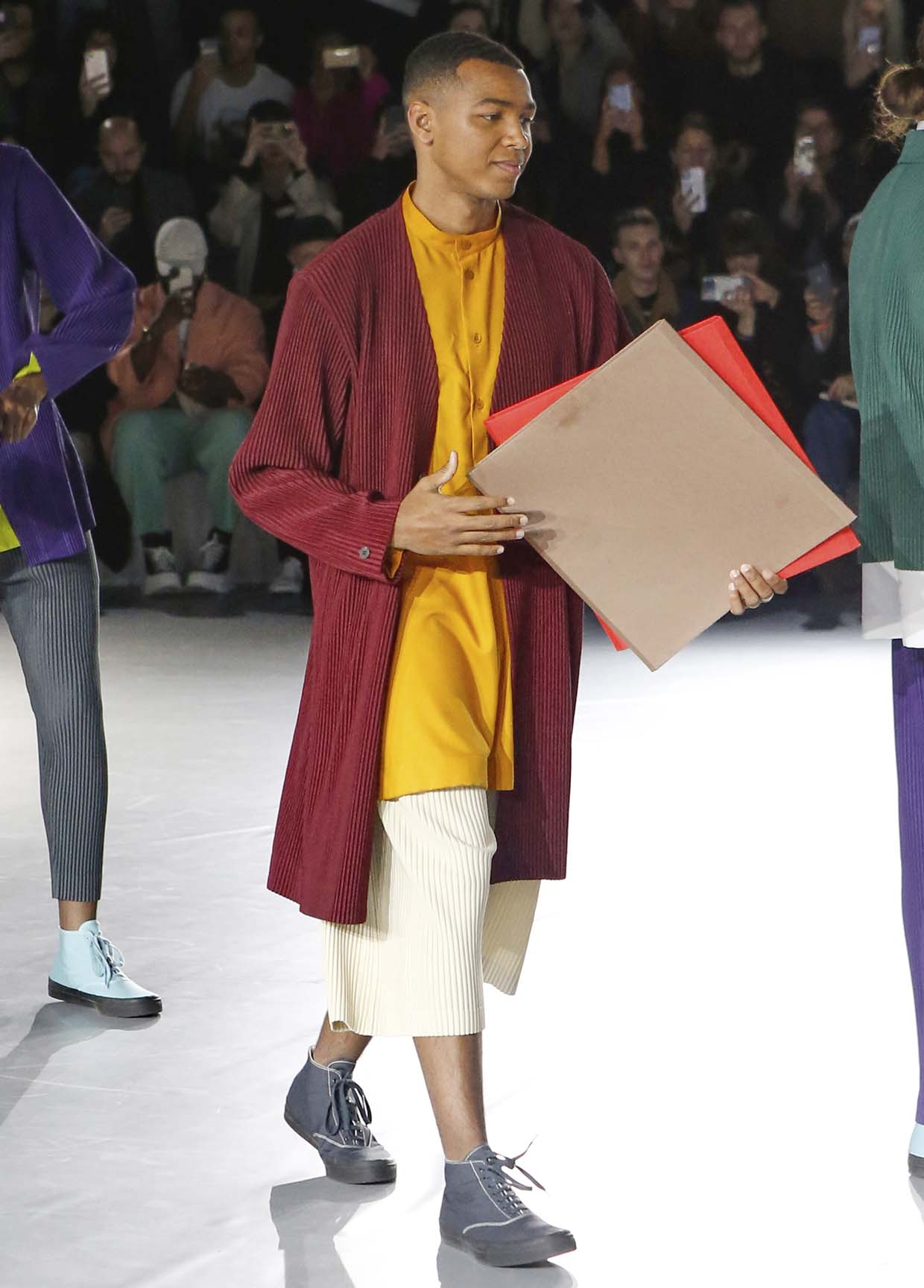 HOMME PLISSÉ ISSEY MIYAKE コレクション AUTUMN WINTER 2020/21