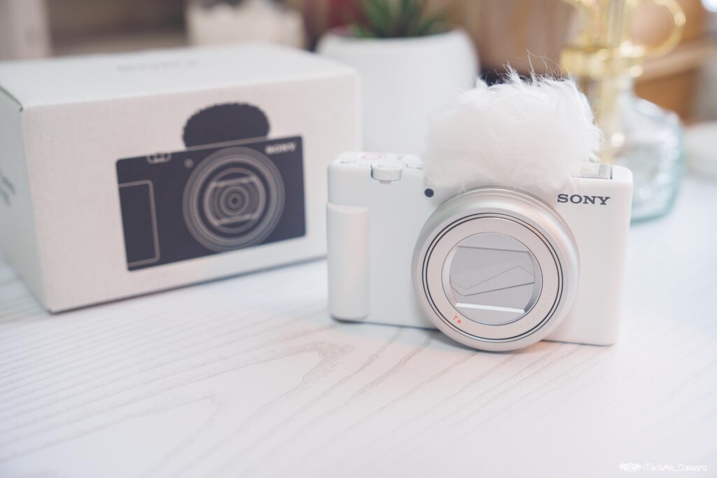 超広角とVLOG特化に進化して扱いやすくなった！ VLOGCAM ZV-1 II（ZV