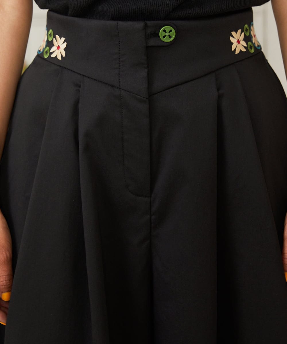 Monotono フラワー刺繍ワイドパンツ(ガウチョ・ワイドパンツ