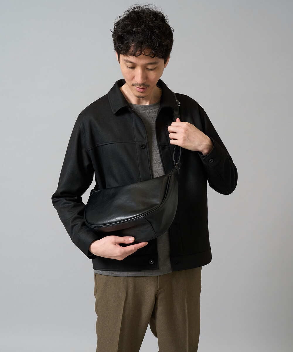 フェイクレザーハーフムーンショルダーバッグ(ショルダーバッグ