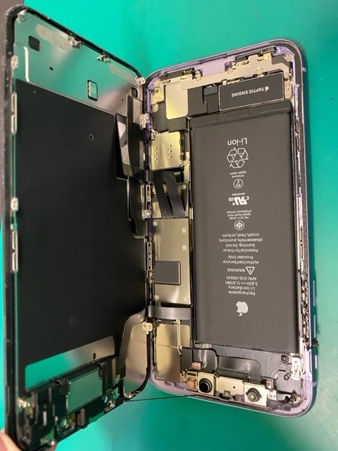 iPhone11のフロントパネル破損修理をご紹介！ | iPhone修理アイサポ