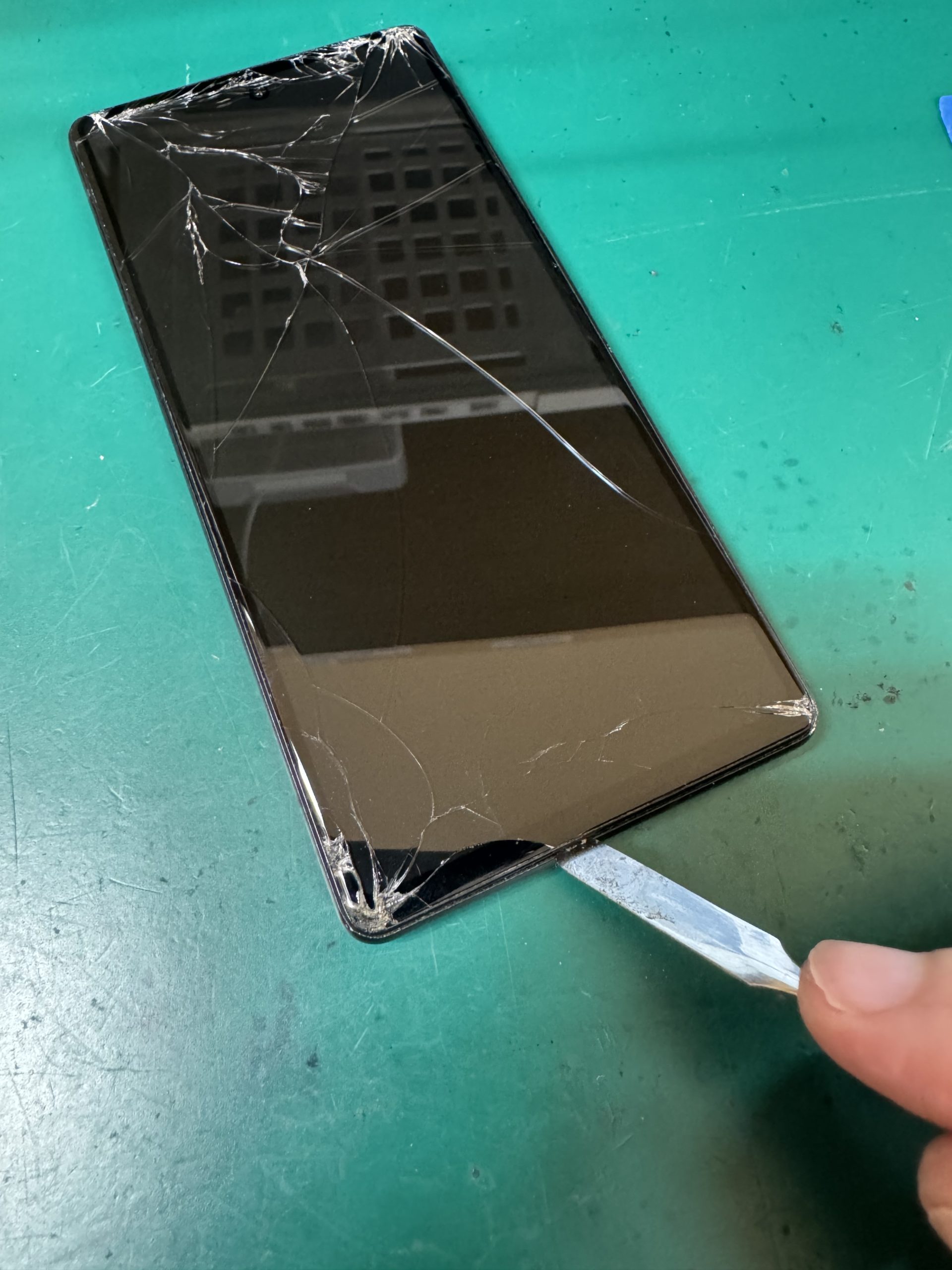 Google Pixel6aの液晶画面交換修理を承りました！