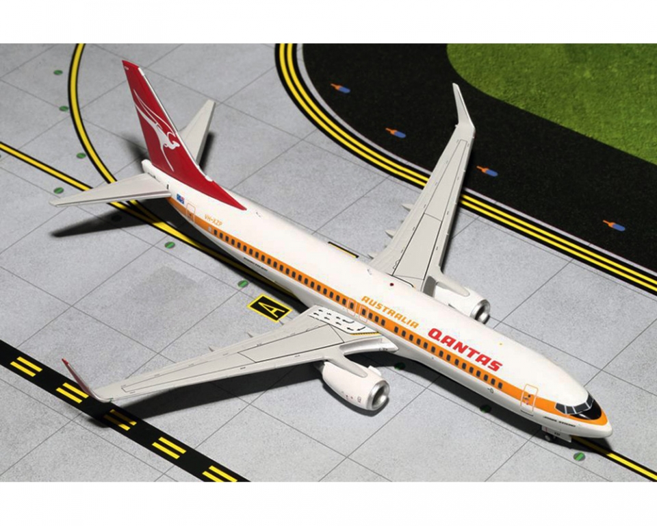 www.JetCollector.com: QANTAS B737-800(W) Retro VH-XZP