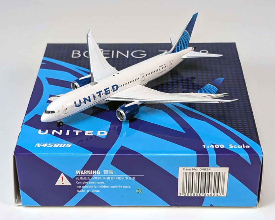 www.JetCollector.com: United Airlines B787-8 N45905 1:400 Scale