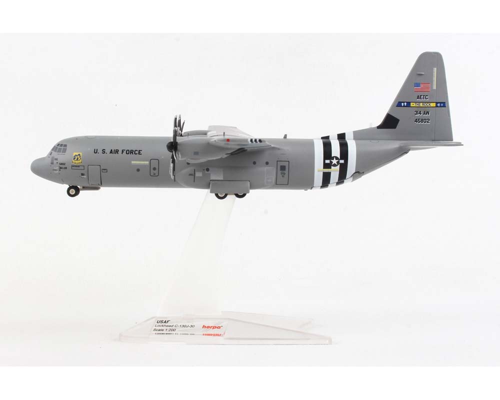 www.JetCollector.com: HERPA USAF C-130J 62ND D-DAY HERITAGE 1:200