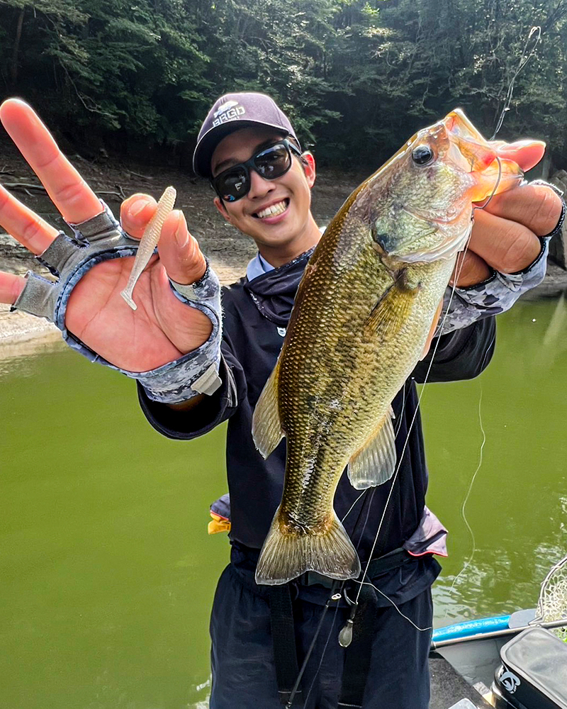 魚探なしで挑む三河湖バス釣り──小さな巨人スパイキックスの実力