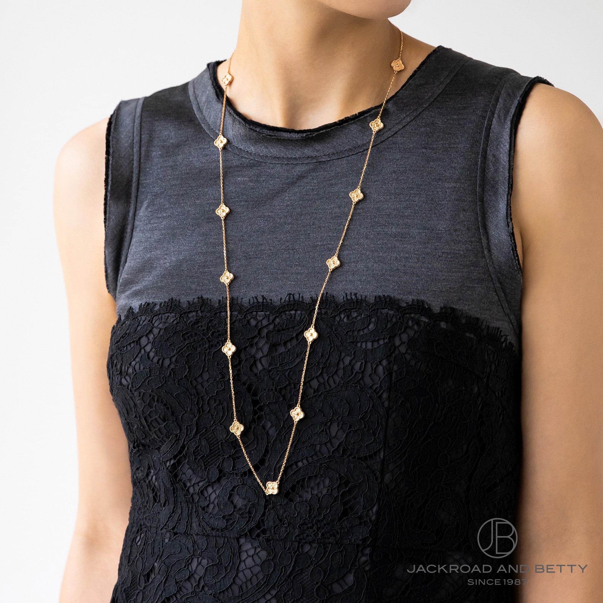 スウィート アルハンブラ ロングネックレス 16モチーフ[VCARO8DG00