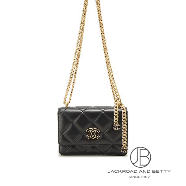 マトラッセ チェーンクラッチ ブラック 黒[] Matelasse Chain Clutch