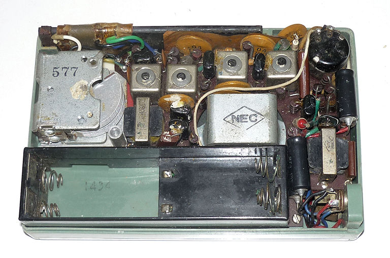 トランジスタラジオ展示室(ポータブル型)