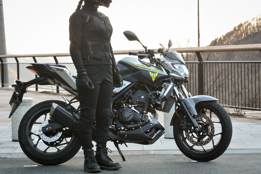 KNOX「アクションプロ」でおしゃれとプロテクションを両立！女性