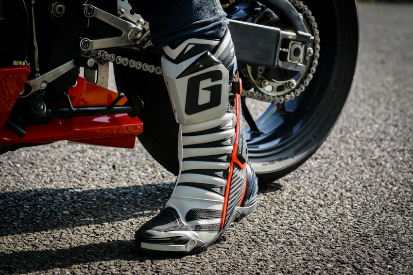 サーキットからワインディングで足元をサポート！ガエルネ「GP-1 EVO