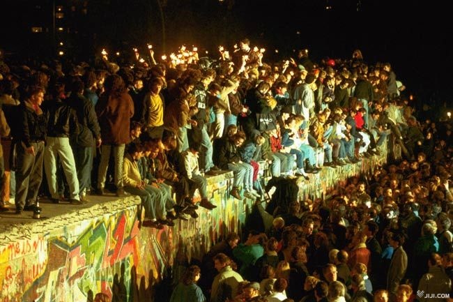 平成元年（1989年） ベルリンの壁崩壊 東欧諸国で…：平成の記憶