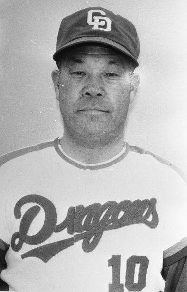 愛知」三塁手・服部受弘 横顔中日の永久欠…：「全国」 夢のベスト