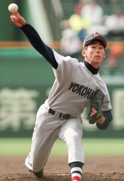 松坂大輔（横浜）1998年 第70…：選抜高校野球「思い出甲子園」 写真