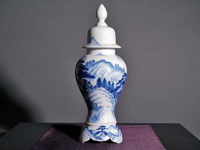 白薩摩 島津丸十紋 国宝 重要美術品に指定 蓋付 六角沈香壺 花鳥図