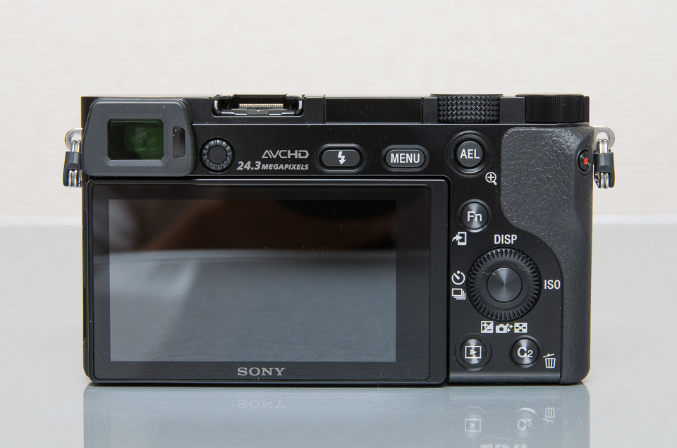 Sony α6000 ファーストインプレッション 改善されたUIと高速AFが嬉しい