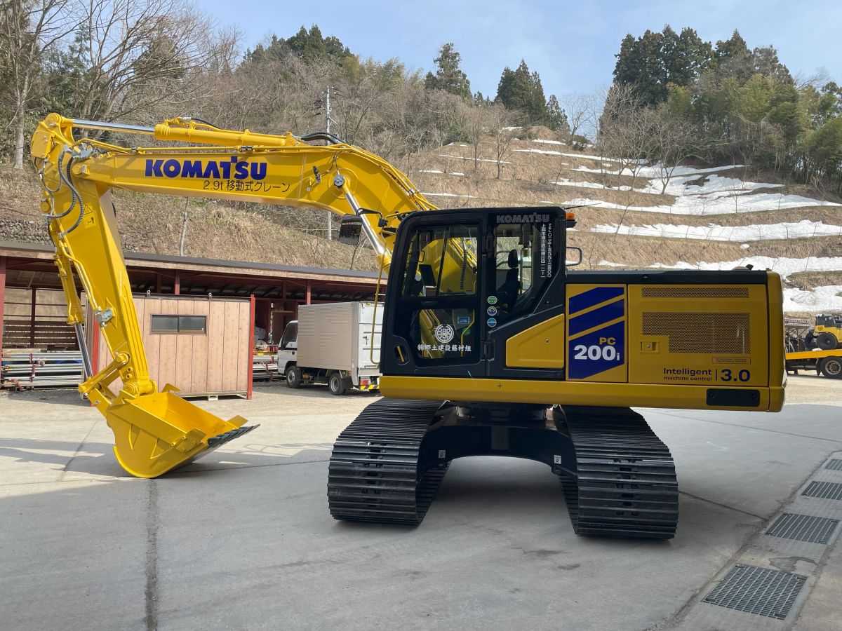 新世代油圧ショベルPC200i-12型 上越地域初号機 堂々の納車式を迎え