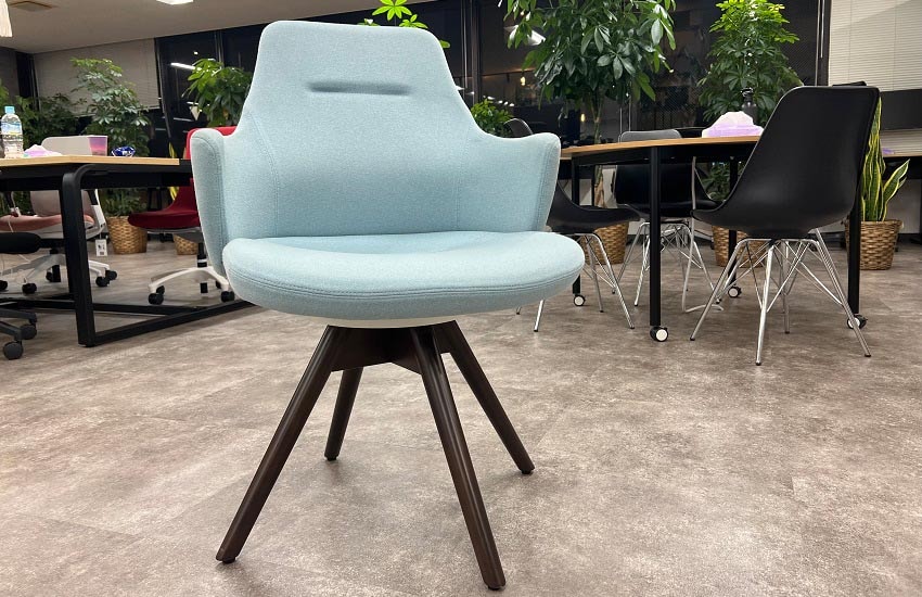 オカムラ ライブスの人気チェア4選! デザインや操作性をプロが解説