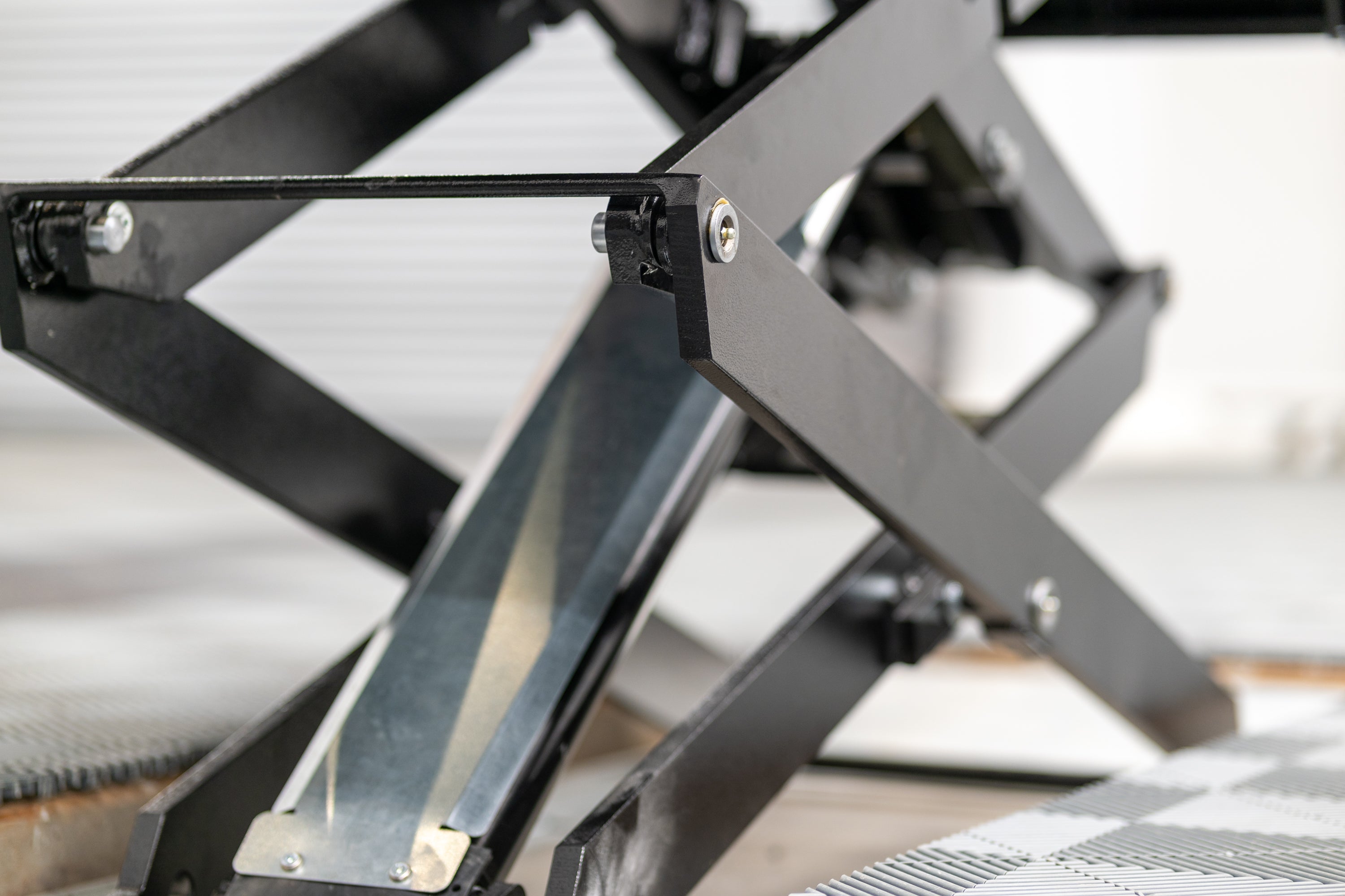 Nussbaum Jumbo HF 9 Hydraulic Double Scissor Lift 9000 lbs