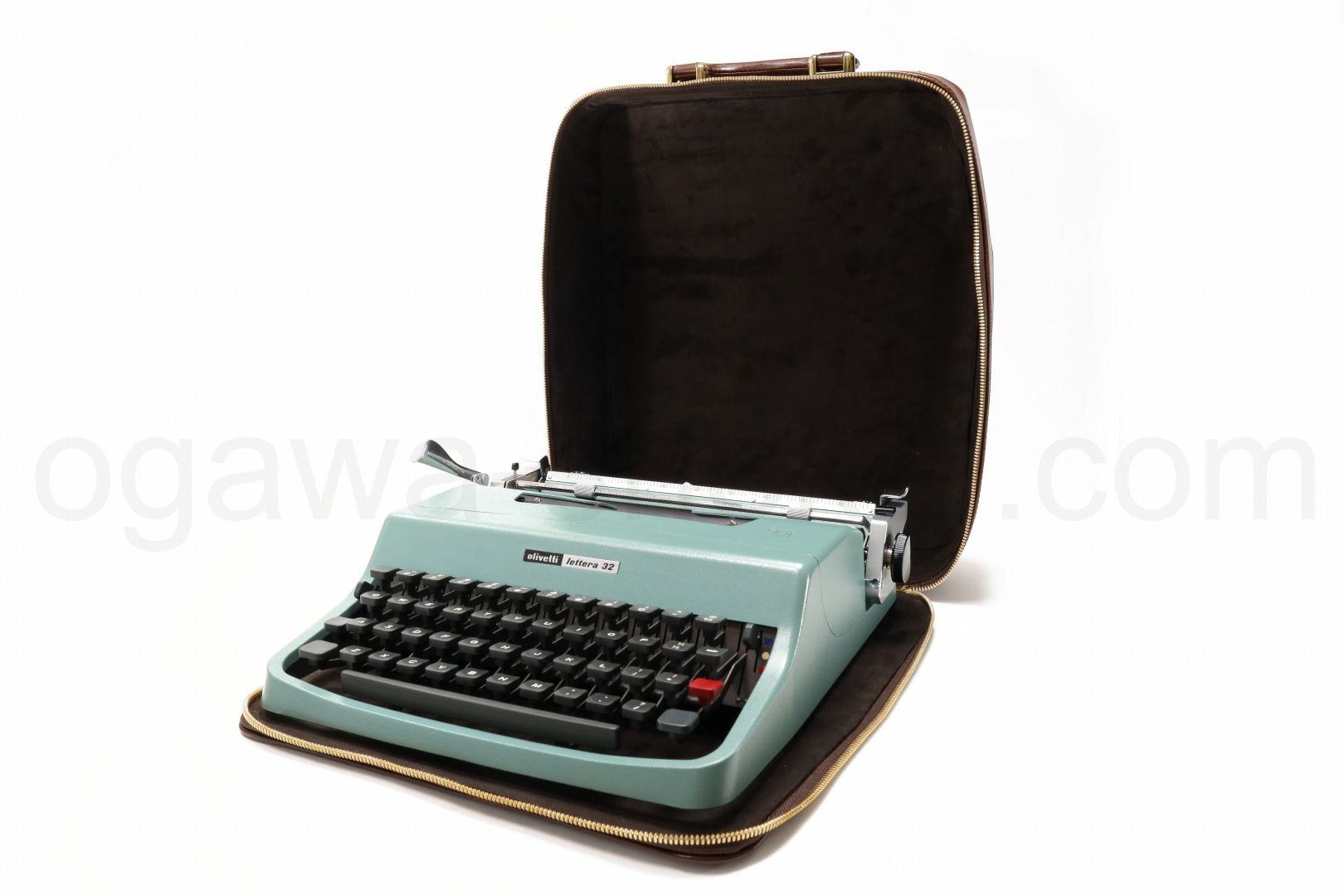 olivetti Lettera 32 中古タイプライター｜タイプライター専門店の尾河商会