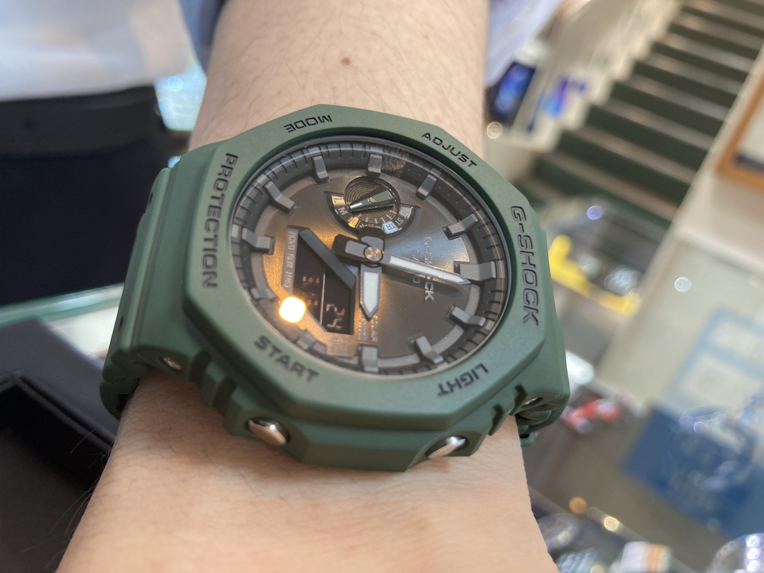 5月14日発売！2100シリーズに待望のソーラーBluetoothモデルが登場