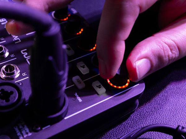 ZOOM/ミキサー/LiveTrak L6 -DJ機材アナログレコード専門店OTAIRECORD