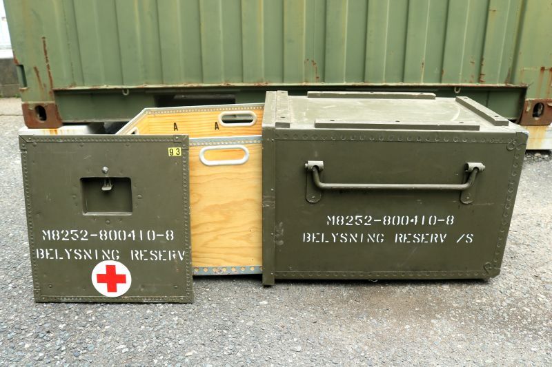 Military Box Sweden/スウェーデン軍 コンテナミリタリ－ボックス