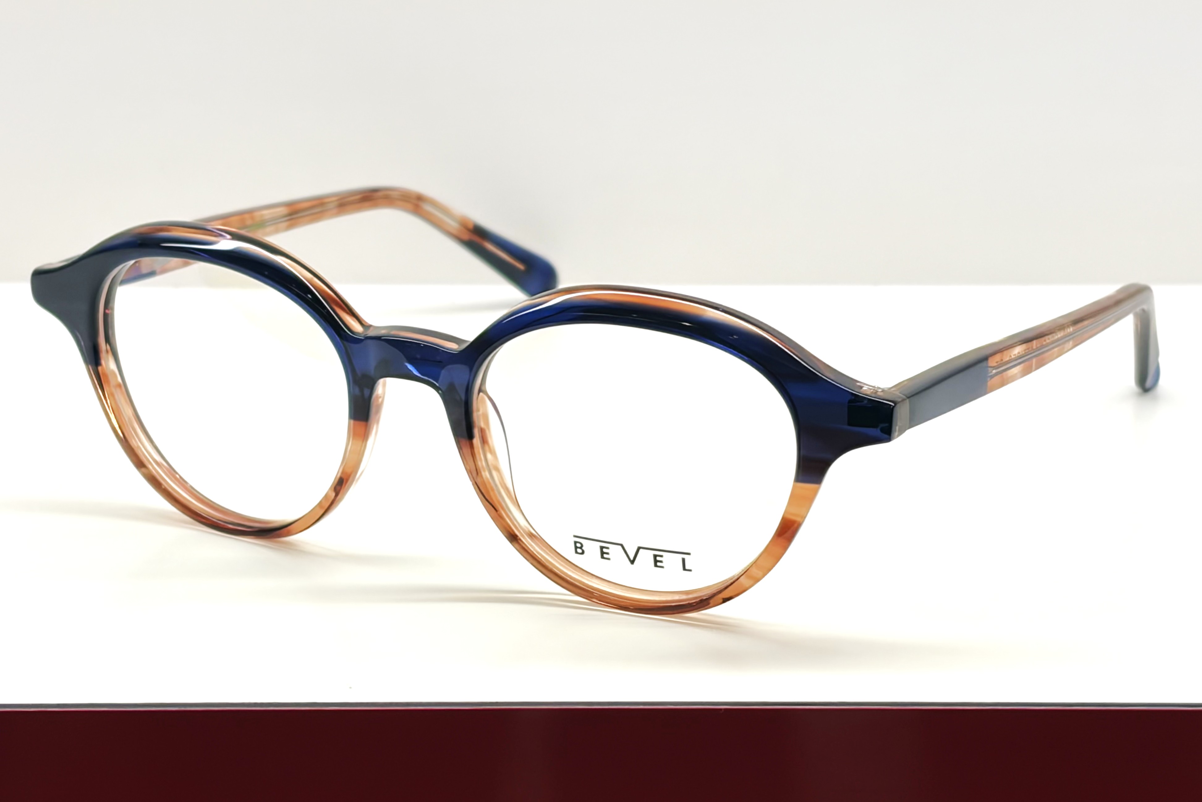 スマートでオシャレなメガネ「TOMFORD（トムフォード）」(ニュース