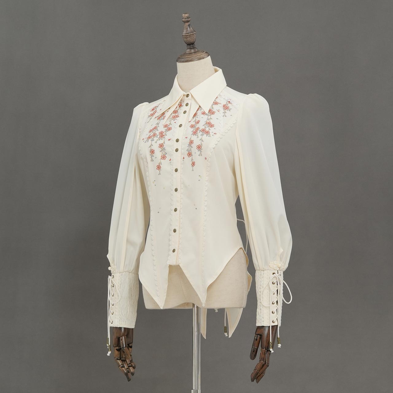 ozz oneste 2way桜刺繍キャミソール OZZON（オレンジ/橙色系）のフリマ