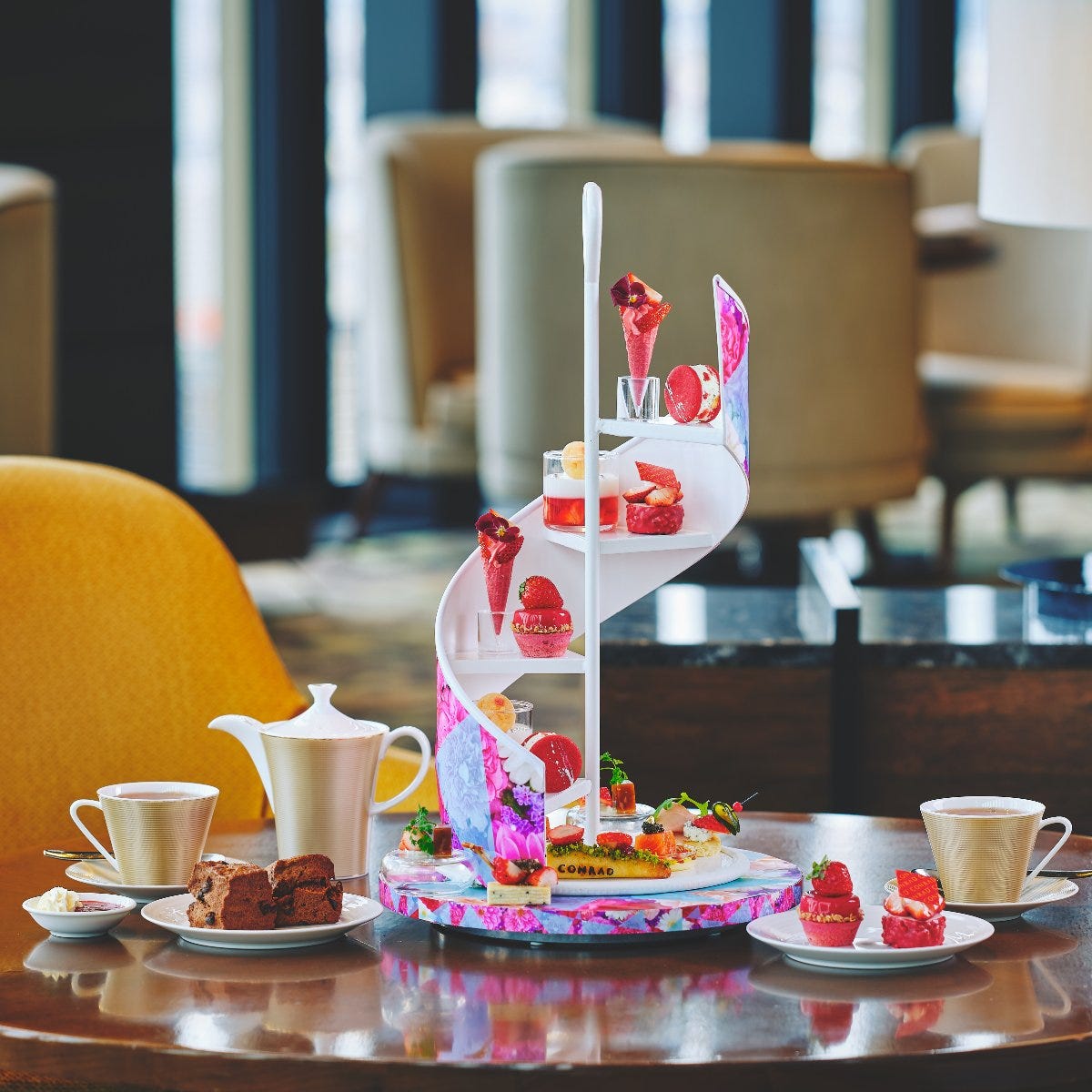 コンラッド大阪のいちごアフタヌーンティー。ヴィクトリア朝時代の伝統