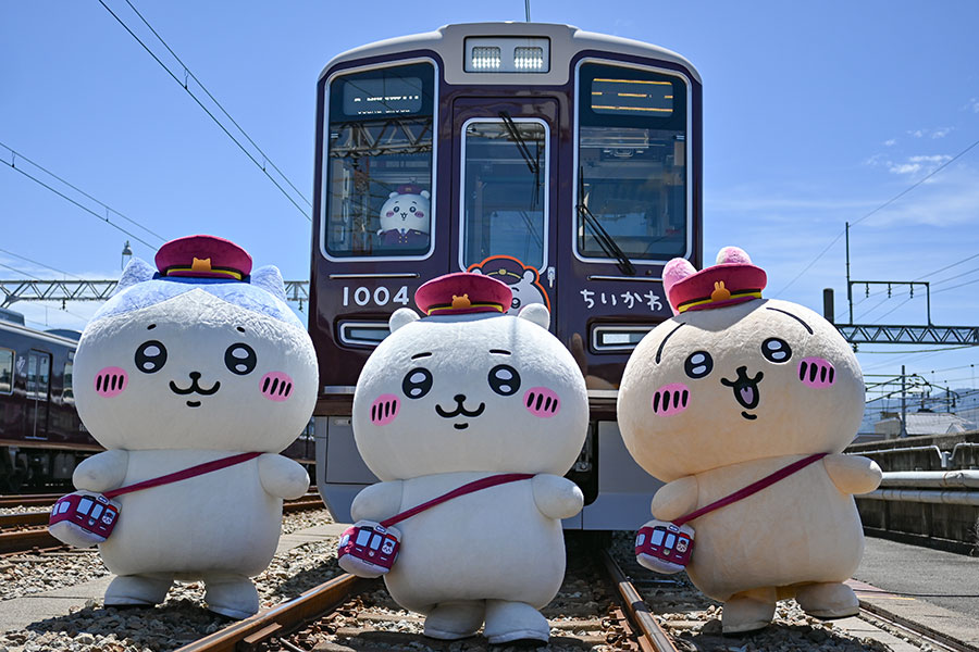 阪急×ちいかわの巨大ぬいぐるみ、ファン狼狽「1桁違った」 | Lmaga.jp