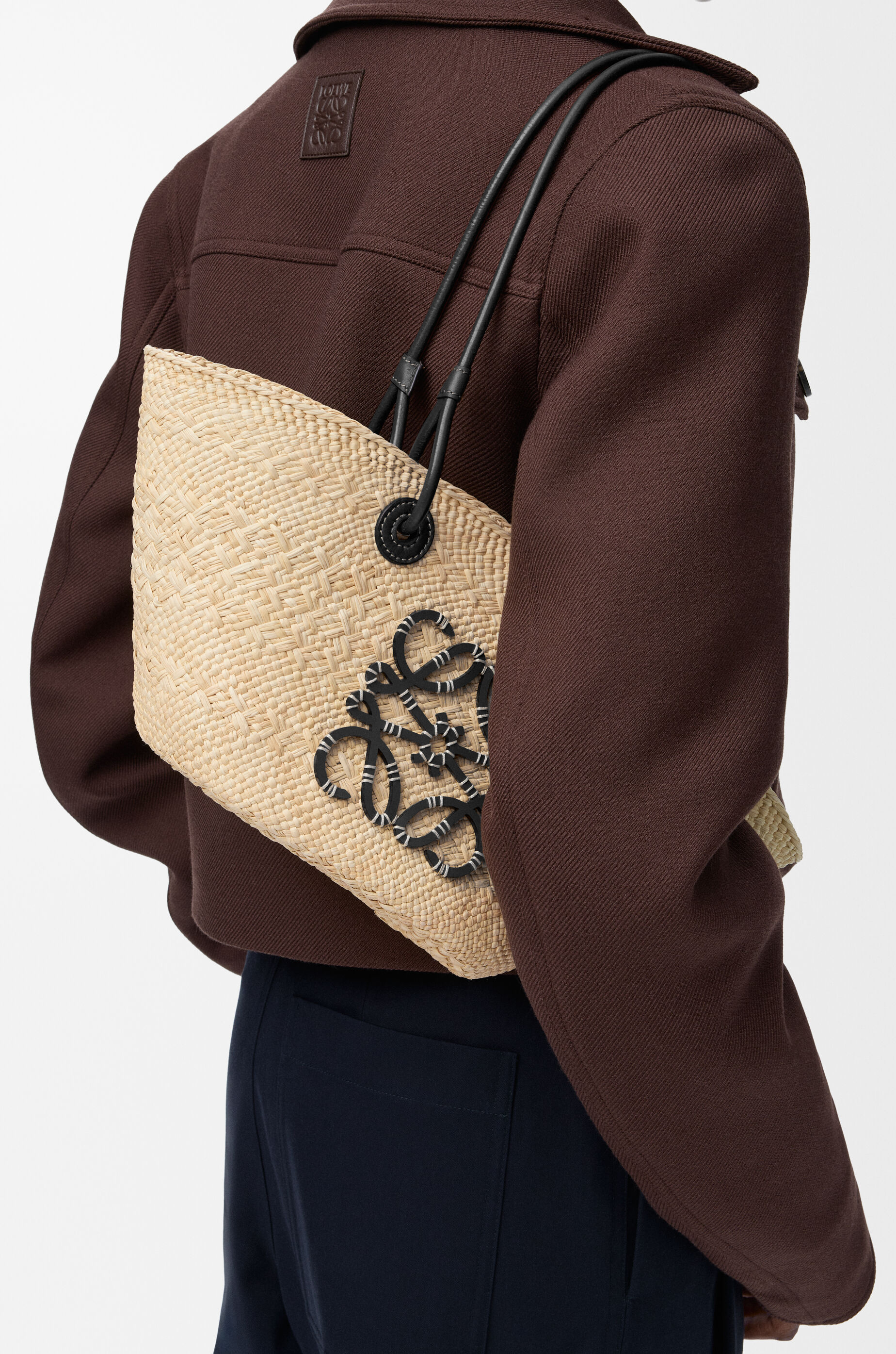 Small Anagram Basket bag in iraca palm and calfskin Beige - LOEWE