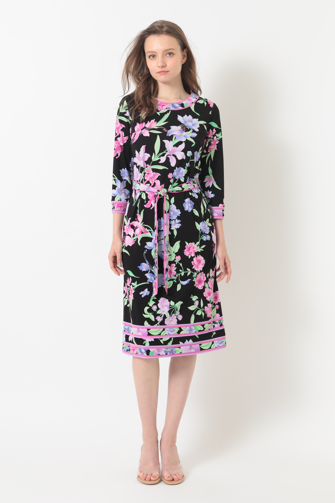 ワンピース F52G301401｜レオナール 公式オンラインショップ