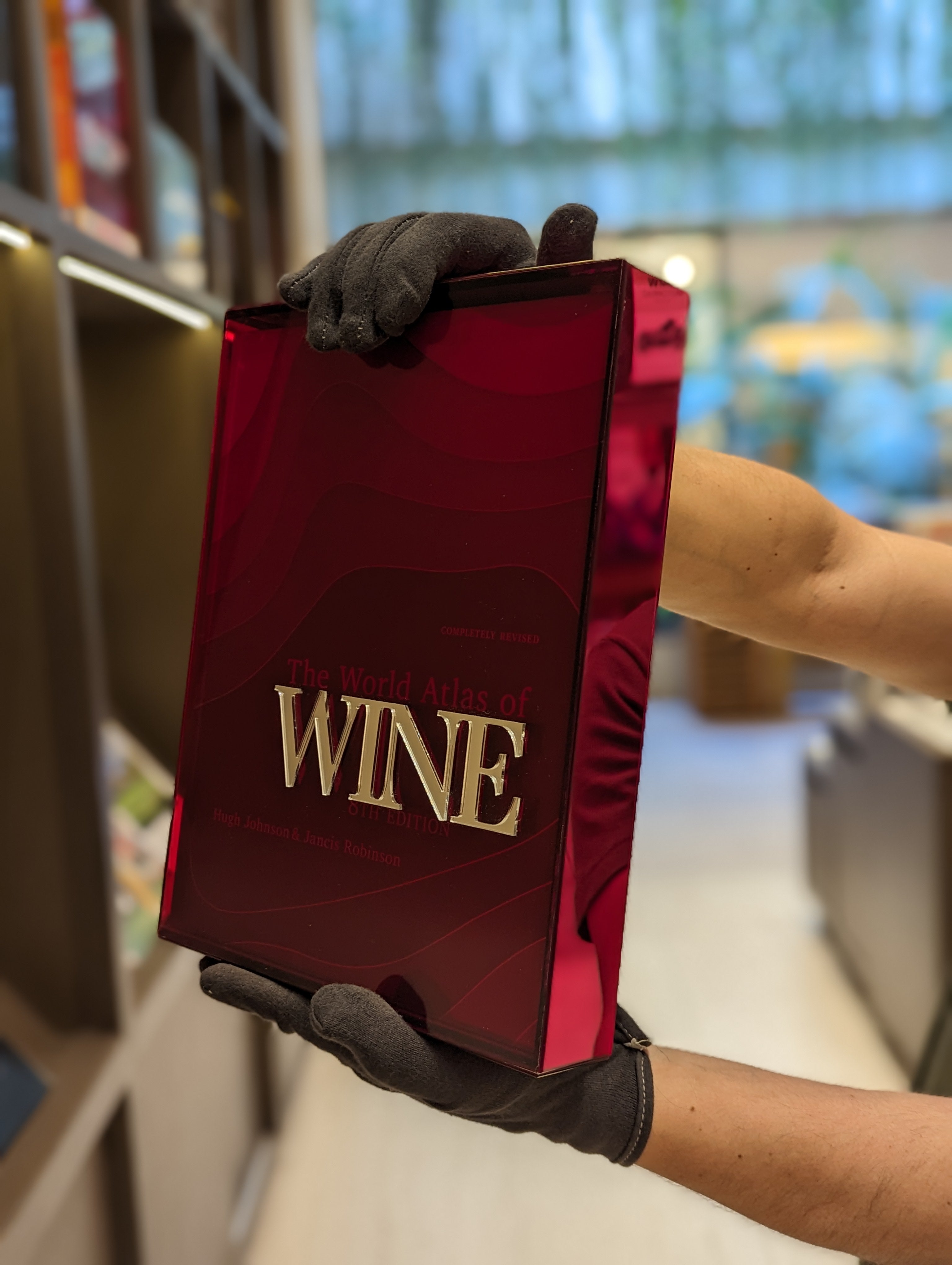 THE WORLD ATLAS OF WINE - 8TH EDITION – LA TOUCHE DE L'ART