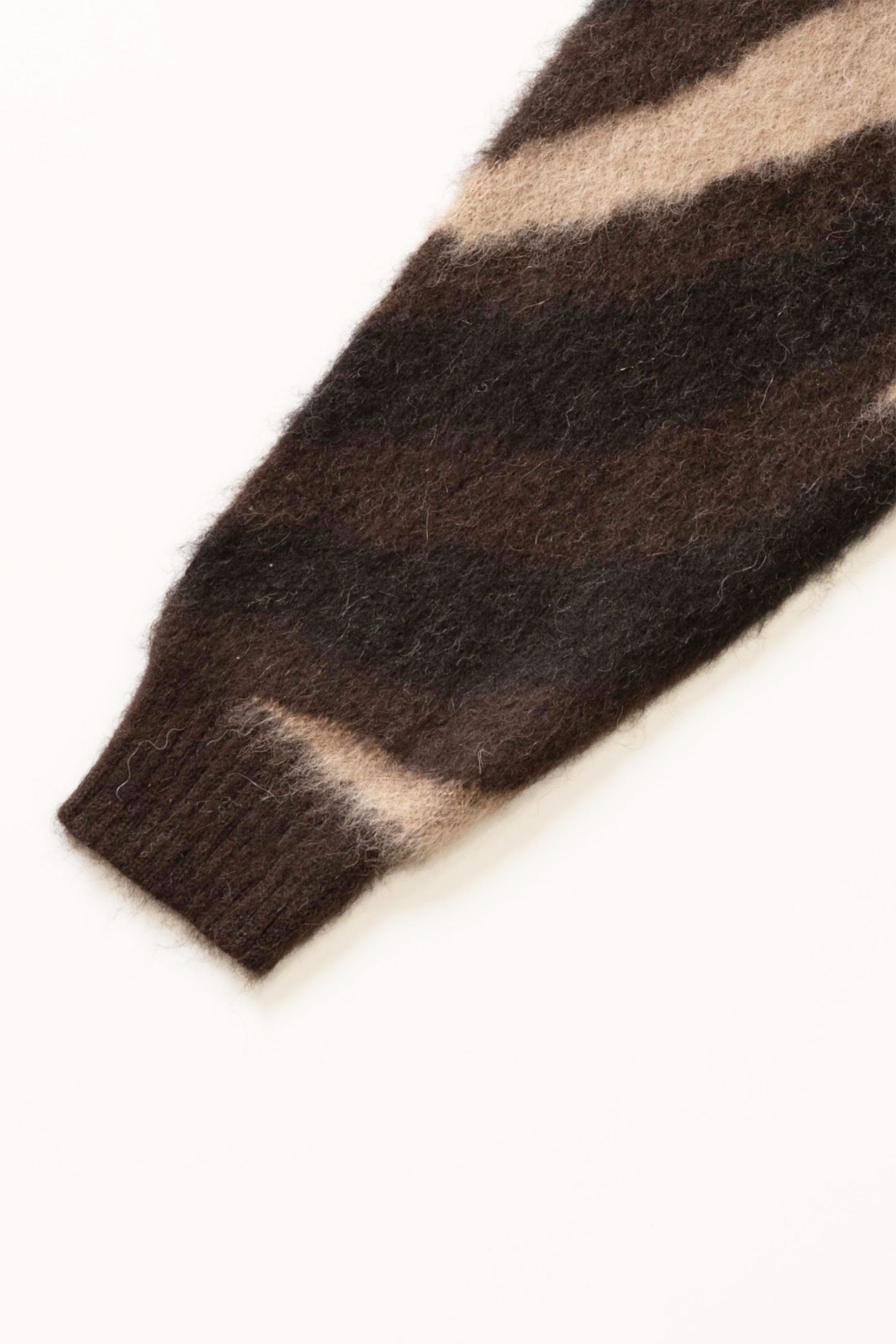 MARKAWARE - NATURAL COLOR ALPACA BIAS ZEBRA PATTERN JUMPER