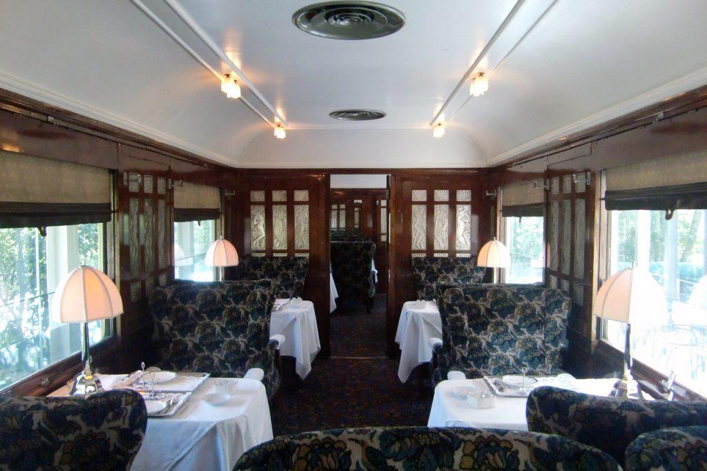 ホーム - LALIQUE MUSEUM