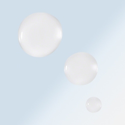 Priming with a Hydrating Fluid - Valmont