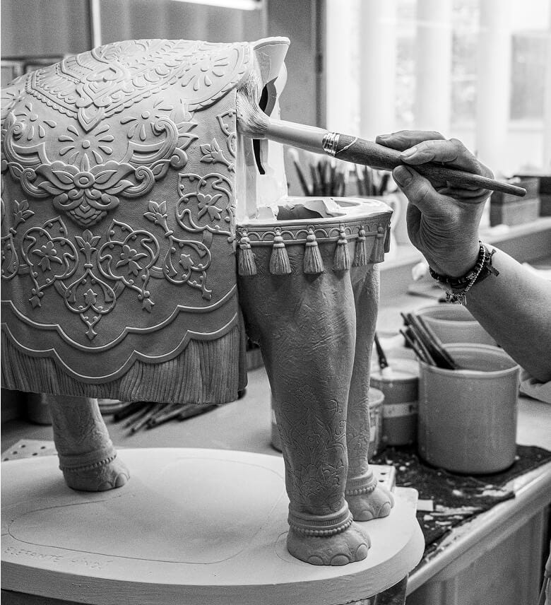 新作オリエンス・エレファント磁器彫刻 | リヤドロ公式オンライン