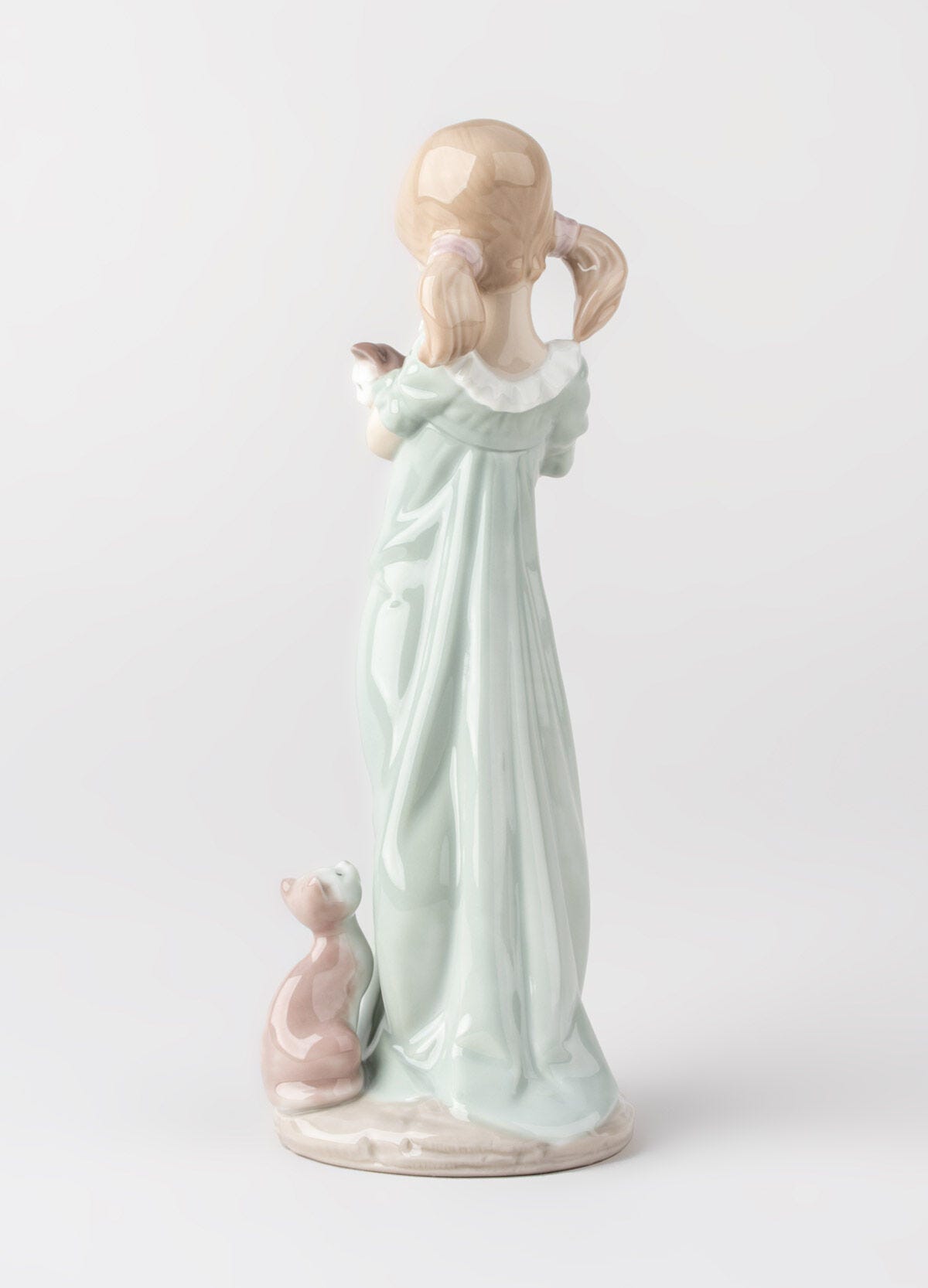 私のことも忘れないで | リヤドロ公式オンライン