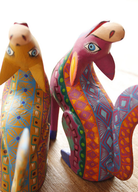 アレブリヘ、オアハカのウッドカービング木彫り人形コヨーテ狼オオカミ