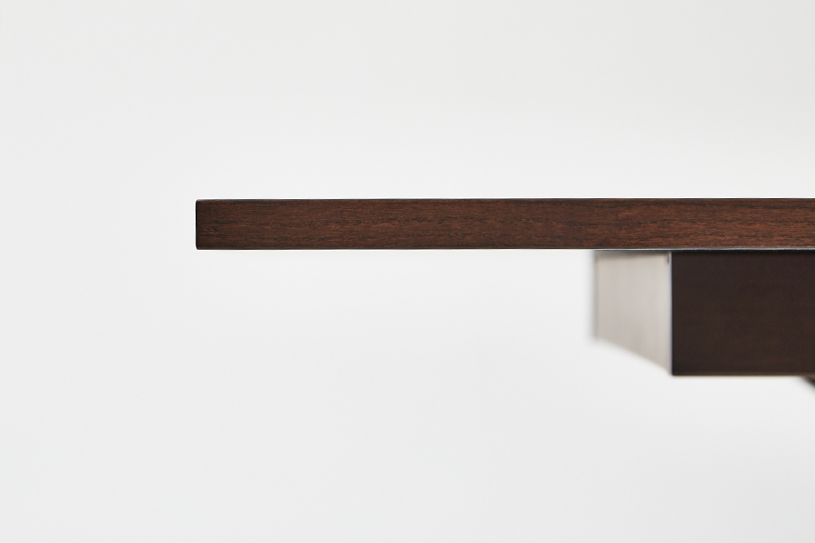 廃番】カリガリス コヌビア マスコッティ 伸長・昇降式テーブル