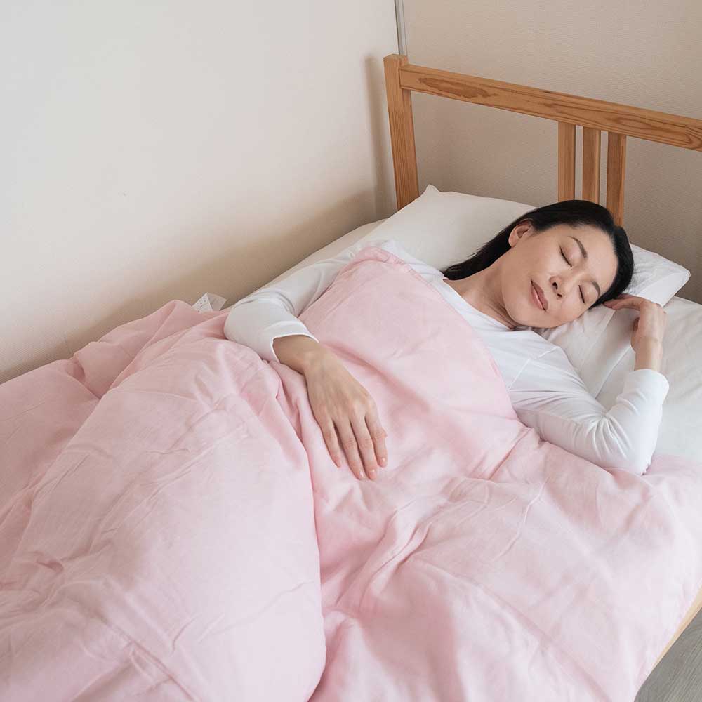 モリリン ふんわり二重ガーゼの洗えるダウンケット | ライトアップ