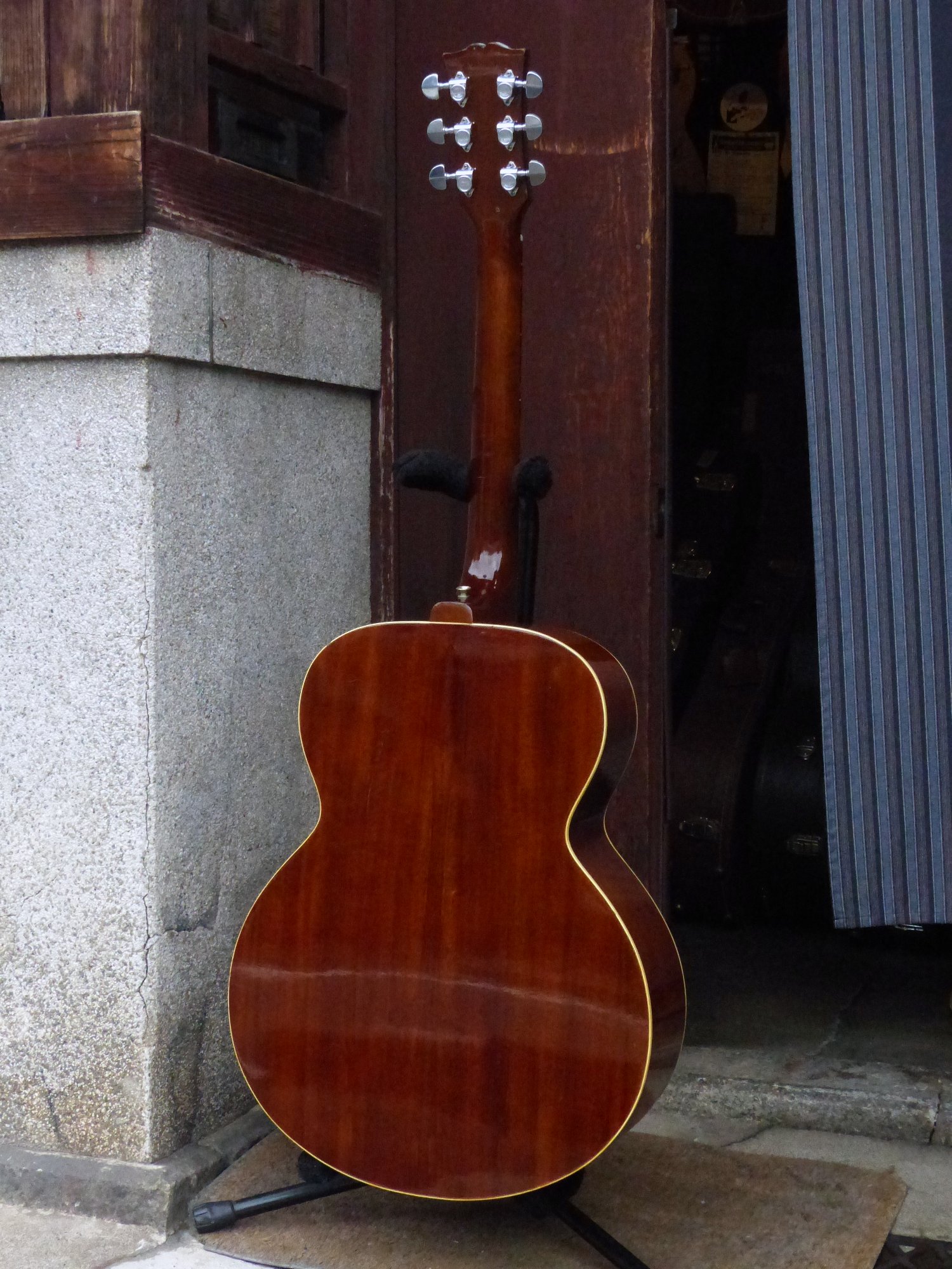 Morris '70s WJ-25 – 京町家のギターショップ ライトニン