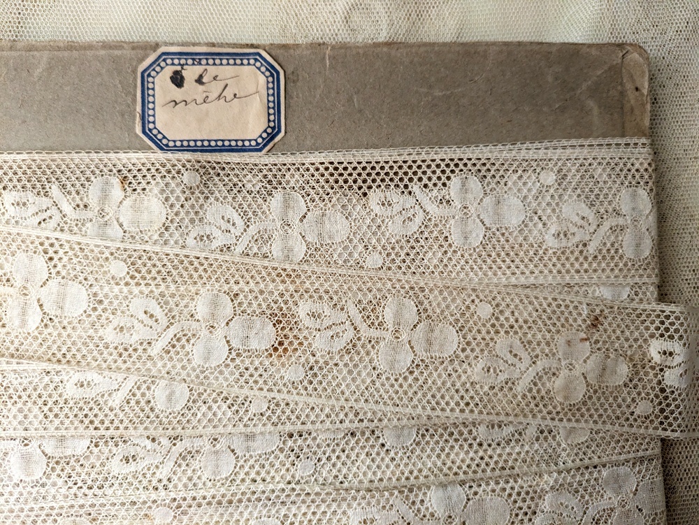 フランスアンティーク 台紙巻きヴァランシエンヌレース 1000cm