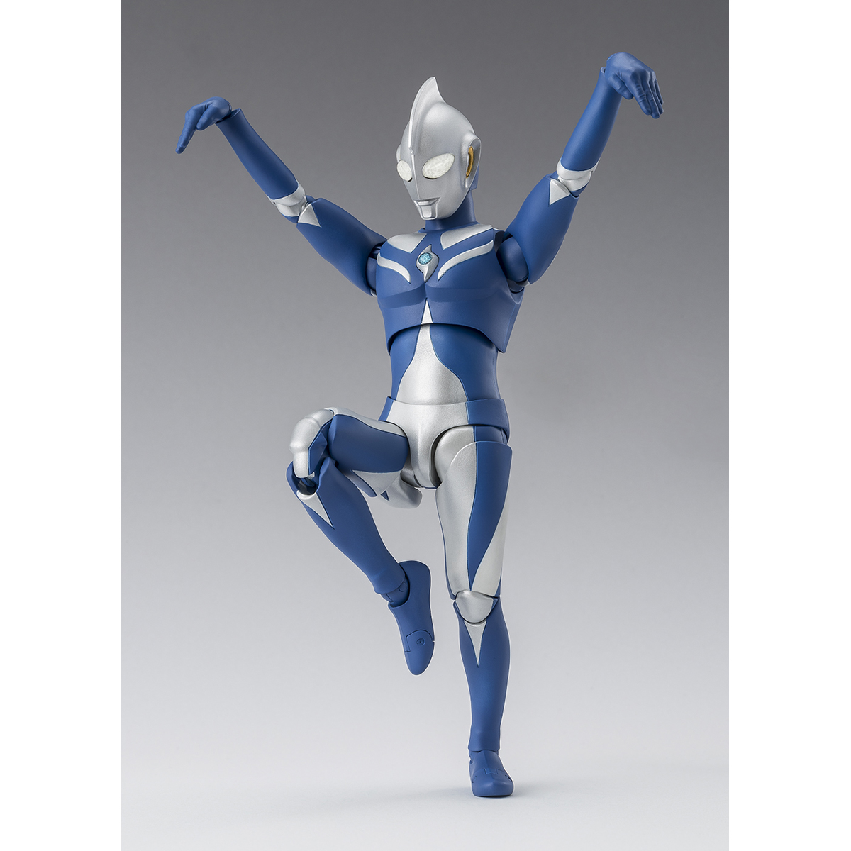 S.H.Figuarts ウルトラマンコスモス ルナモード | ULTRAMAN OFFICIAL