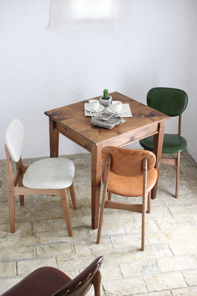 レザーチェア Pin Chair びょう打ちレッド|インテリアショップ MOBILE