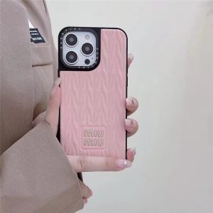 ミュウ ミュウ iphone17promax/16pro ケース レザー miumiu新作